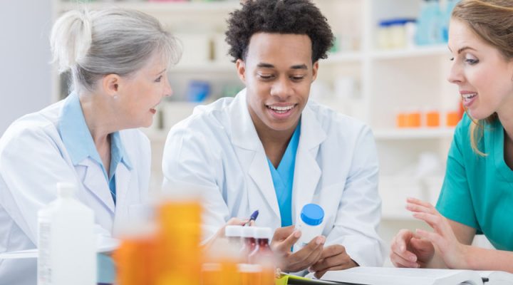 Why Giving Pharmacy Technicians More Duties Is a Good Thing by Elements magazine | pbahealth.com